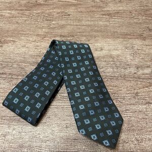 Cremieux 100% Wool